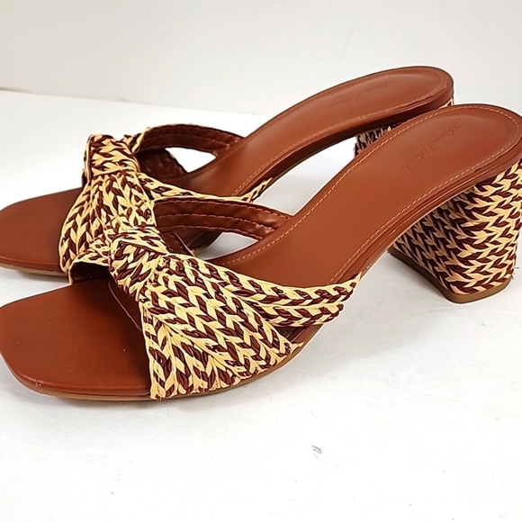 Universal Thread Shoes - Universal Thread Brown Mules Wicker Woven Sandals, size 9.5